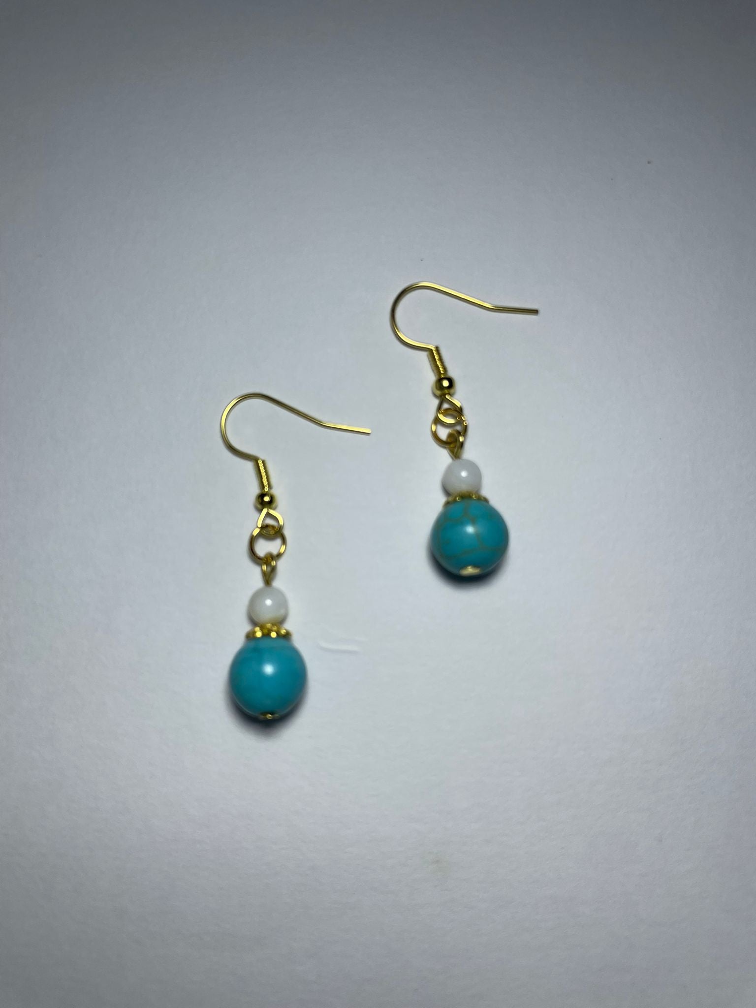 Elegant Natural Turquoise Drop Earrings(Blue+White)